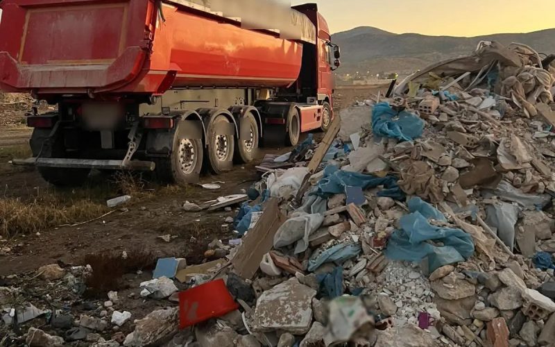 Συνελήφθησαν 6 άτομα που έριχναν μπάζα σε Ασπρόπυργο, Ελαιώνα και Αιγάλεω