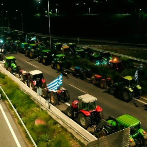 Μπλόκα αγροτών: «Έκλεισε» η Περιμετρική της Πάτρας