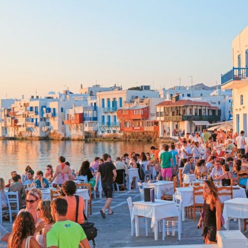 «ΤΟΥΡΙΣΜΟΣ» – Χαμηλές μέχρι στιγμής οι «προσδοκίες» για τον Αύγουστο – Τι «δείχνουν» οι «τάσεις»