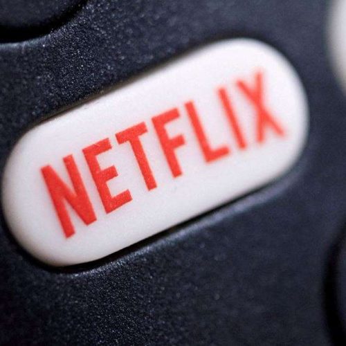Netflix: Συνελήφθη Χολιγουντιανός Σκηνοθέτης που Έκλεψε 11 Εκατ. Δολάρια και Τα Σπατάλησε σε Rolls-Royces και Ferrari