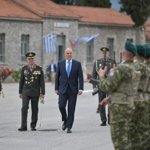 Στρατιωτικοί σε απόγνωση – Επιστολή προς Δένδια: “Ένα μήνα ψάχνω σπίτι…”
