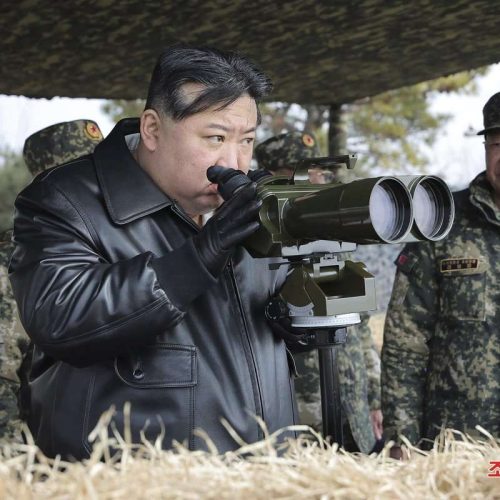 Πυραυλική επίδειξη ισχύος από τη Βόρεια Κορέα μετά την αιχμαλώτιση Μαδούρο