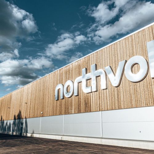 Η Northvolt θα «ΣΤΑΜΑΤΗΣΕΙ» την παραγωγή στο τέλος Ιουνίου