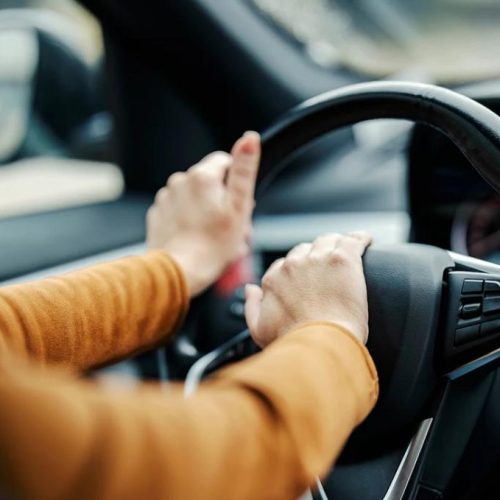 «Ανατριχιαστική» υπόθεση στην Πάτρα – Έβαλε «GPS» στο αυτοκίνητο 25χρονης για να την «παρακολουθεί»