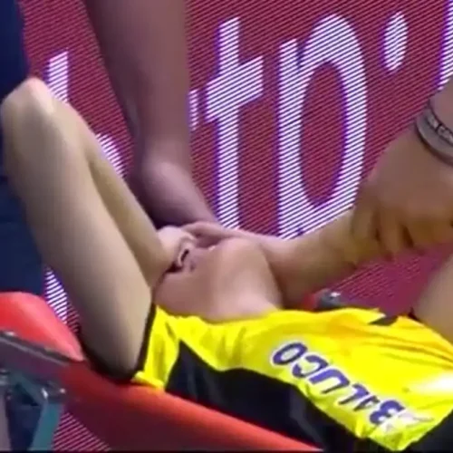 Ολυμπιακός – ΑΕΚ: Σοκαριστικός τραυματισμός της Ιωάννας Πολυνοπούλου που γύρισε άσχημα τον αστράγαλο της