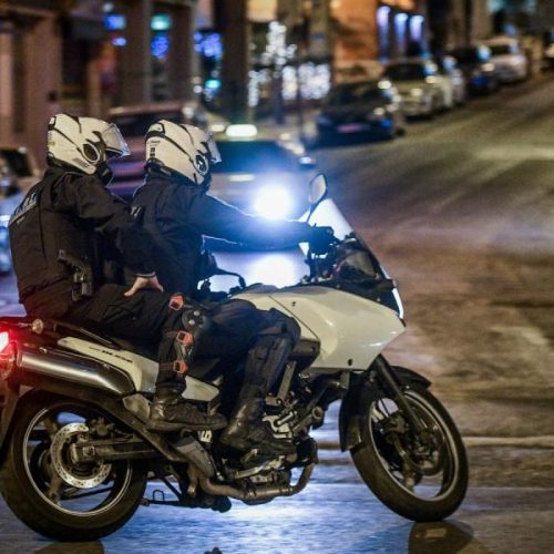«ΑΓΟΥΡΗ ΣΥΜΜΟΡΙΑ» – Ανήλικοι έκαναν διαδοχικές «απόπειρες» ληστείας – «Επιθέσεις» σε κοπέλα και 15χρονο