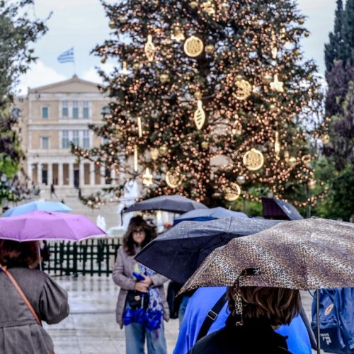 Αττική: Προβλήματα από το κύμα κακοκαιρίας την παραμονή των Χριστουγέννων