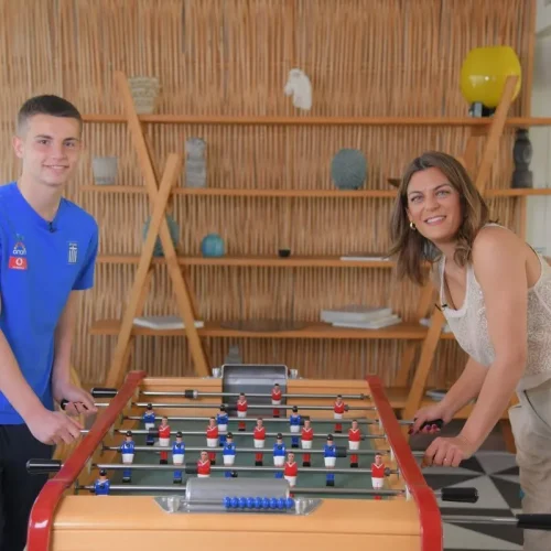 Ο Χρήστος Μουζακίτης στο ΟΠΑΠ Game Time: Το ματς Ελλάδα-Σκωτία, ο πανηγυρισμός με ζεϊμπέκικο και η παρέμβαση του Κουλιεράκη