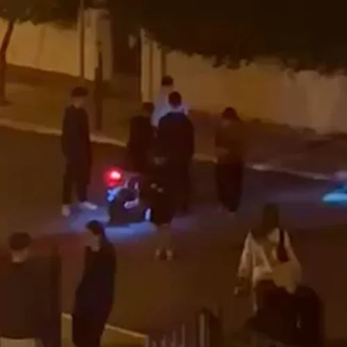 Ανήλικοι «σαδιστές» σε δράση – Πέταξαν βαρελότα στα πόδια 85χρονης – Τι καταγγέλλει ο γιος της (βίντεο)