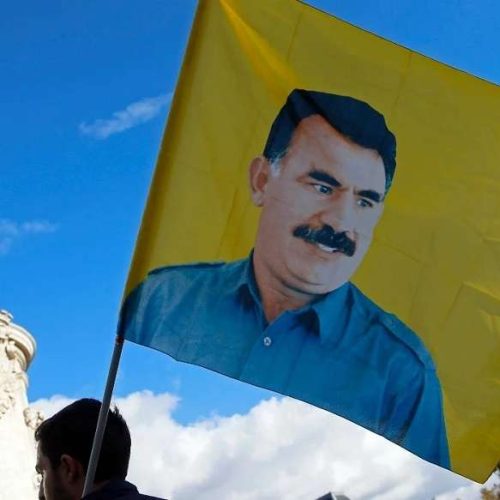 «ΤΕΛΟΣ ΕΠΟΧΗΣ» για το PKK: Οι Κούρδοι «ΚΑΤΑΘΕΤΟΥΝ» τα όπλα – ΤΙ ΣΥΜΒΑΙΝΕΙ
