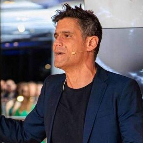 «Συγκλονίζει» η κατάθεση ψυχής του Δημήτρη Ουγγαρέζου – Πώς διαχειρίστηκε το πένθος για τον θάνατο των γονιών του