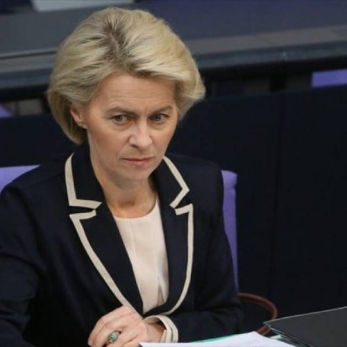 Η Ούρσουλα είναι αντιμέτωπη με 2 προτάσεις μομφής: Σήμερα η συζήτηση στην Ολομέλεια, την Πέμπτη η ψηφοφορία