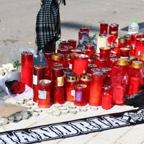 ΠΑΟΚ: Πορεία των φιλάθλων με προορισμό το μέρος που δολοφονήθηκε ο Κλεομένης(vid)