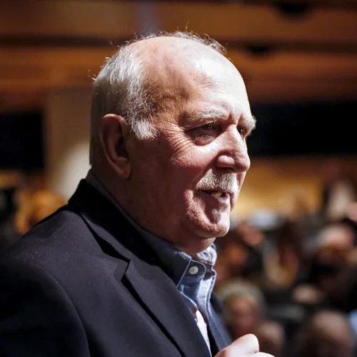 Τελευταίο αντίο στον Γιώργο Παπαδάκη: Η κηδεία στη Ριτσώνα και τα αιτήματα της οικογένειας