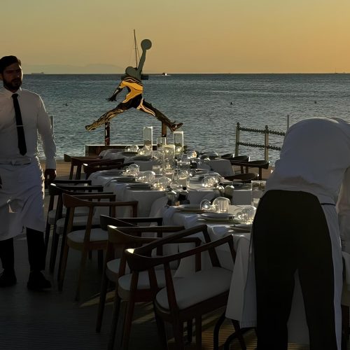 10.000 ΕΥΡΩ ΜΠΟΥΡΜΠΟΥΑΡ!!!!! Εδώ ο κόσμος πεινάει και κάποιοι … χτενίζονται!