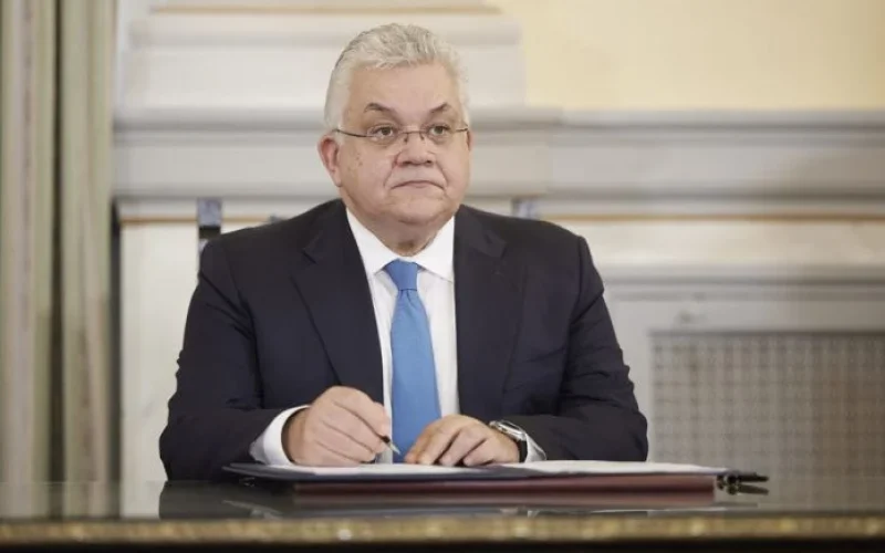 Στον αέρα οι σπουδές εκατοντάδων οικογενειών φοιτητών