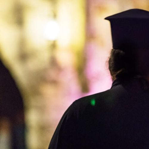 Απίστευτη υπόθεση απάτης – Ιερέας «απέσπασε» σχεδόν 260.000 ευρώ από ηλικιωμένο