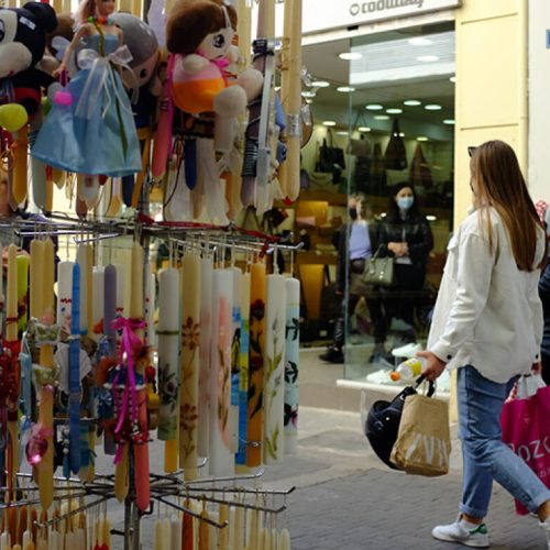 Ανοικτά τα καταστήματα την Κυριακή: ακριβό το πασχαλινό τραπέζι – «αγορά δύο ταχυτήτων»