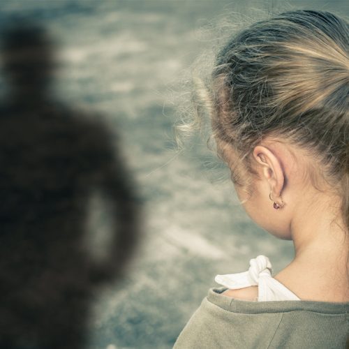 «ΕΚΠΑΙΔΕΥΤΙΚΟΣ» ασελγούσε σε παιδιά – «ΚΡΥΒΟΤΑΝ» από τις Αρχές – Τον «ΤΣΑΚΩΣΑΝ» σε «ΕΙΔΙΚΗ ΕΠΙΧΕΙΡΗΣΗ»