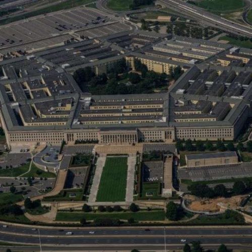 Η κυβέρνηση Τραμπ σχεδιάζει περικοπές στον προϋπολογισμό του Πενταγώνου