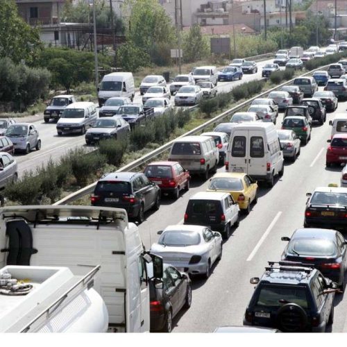 Κίνηση: «Καραμπόλα» τριών οχημάτων στην Περιφερειακή Υμηττού – Μεγάλο μποτιλιάρισμα!