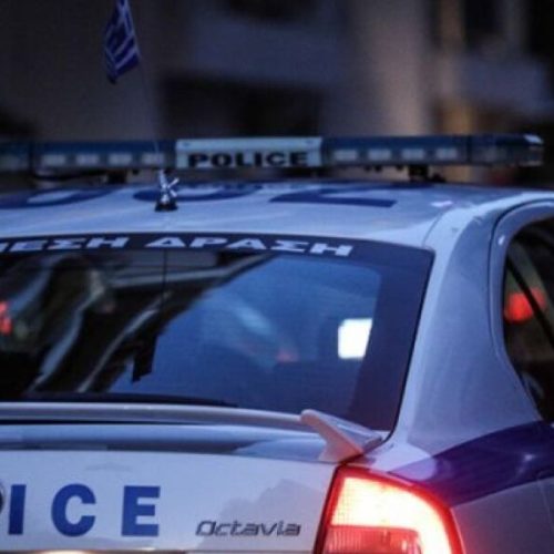 Νεαρός ΣΕ ΑΜΟΚ ΤΑ ΕΚΑΝΕ ΓΥΑΛΙΑ ΚΑΡΦΙΑ σε γειτονιά στη Λαμία