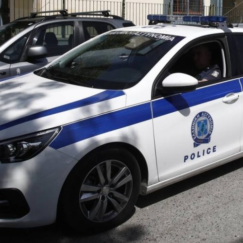 38χρονος είχε «ολόκληρο οπλοστάσιο» – Τι βρήκαν οι αρχές στο σπίτι του;