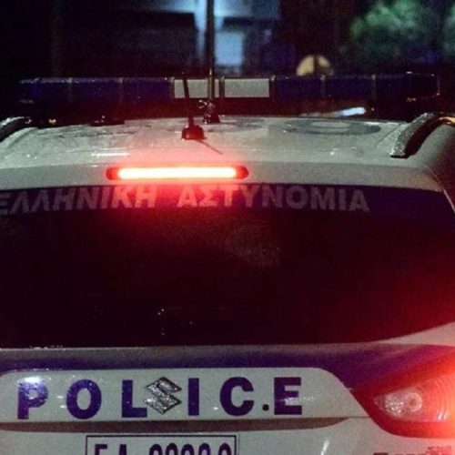 Βόλος: ΑΔΙΑΝΟΗΤΟ ΕΠΕΙΣΟΔΙΟ – Μητέρα δύο παιδιών κλώτσησε αστυνομικό στο κεφάλι και του έσκισε το φρύδι