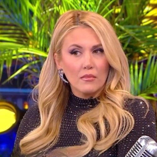 «ΣΥΓΚΙΝΕΙ» Η ΑΝΑΡΤΗΣΗ ΤΗΣ ΦΩΤΕΙΝΗΣ ΠΕΤΡΟΓΙΑΝΝΗ ΓΙΑ ΤΟΝ ΠΑΤΕΡΑ ΤΗΣ