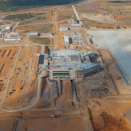 Το νέο αεροδρόμιο στο Καστέλι Ηρακλείου μετατρέπεται σε «μαύρη τρύπα» εκατομμυρίων