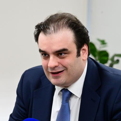 Ο Πιερρακάκης δεν έχει καμία εξήγηση –  Η Κοβέσι όμως έχει πολλές ερωτήσεις…