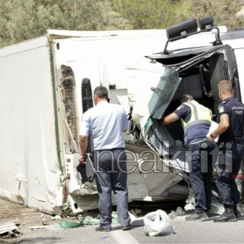 Τραγωδία στον ΒΟΑΚ: 25χρονος εγκλωβίστηκε σε ανατραπέν φορτηγό
