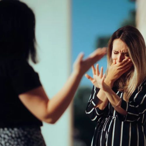 Γιατί τσακώνονται τα αδέλφια; Ο ψυχολόγος απαντά σε 8 κρίσιμα ερωτήματα