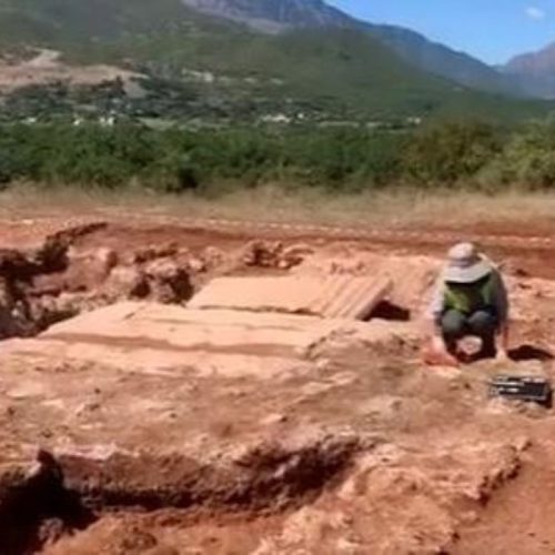 Αλβανία: Ρωμαϊκός τάφος με ελληνική επιγραφή αποκαλύπτει μέλος της υψηλής κοινωνίας