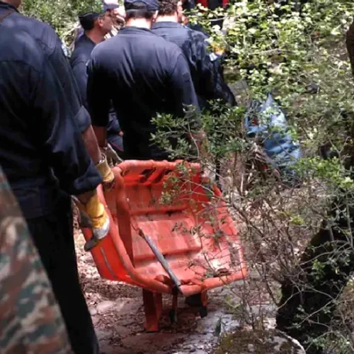 Τζουμέρκα: Επιχείρηση της Πυροσβεστικής για 75χρονη που τραυματίστηκε σε πεζοπορία