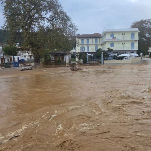 Μεγάλες καταστροφές από την κακοκαιρία σε Πήλιο και Σκιάθο