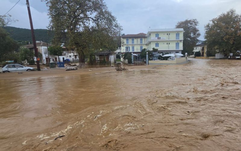 Μεγάλες καταστροφές από την κακοκαιρία σε Πήλιο και Σκιάθο