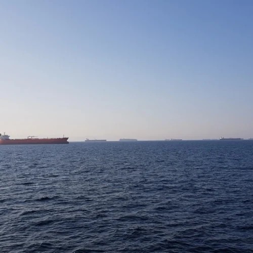 Τύμπανα πολέμου από το Βερολίνο: Η Γερμανία στέλνει πολεμικά πλοία στα Στενά του Ορμούζ;