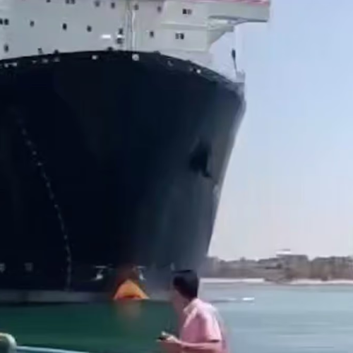 Κοντά σε ενα νέο «μπλοκάρισμα» – Πλοίο «παρέλυσε» στο Σουέζ (ΒΙΝΤΕΟ)