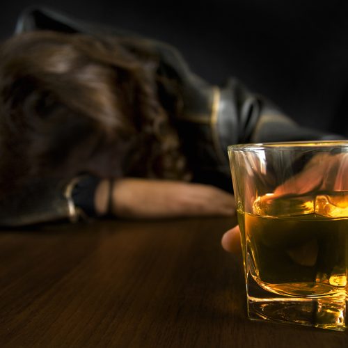 Πώς το αλκοόλ «αυξάνει» τον κίνδυνο εμφάνισης 7 τύπων καρκίνου