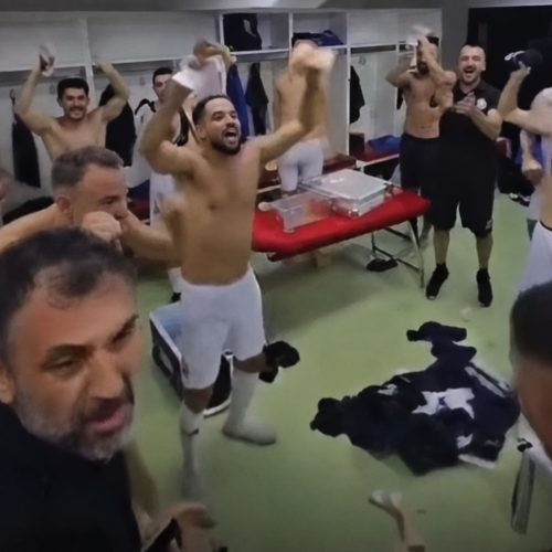 Αλβανία: Πρόεδρος ομάδας μπήκε στα αποδυτήρια με σακούλα και άρχισε να πετά χρήματα για πριμ