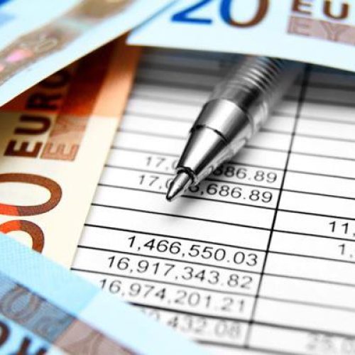 Έσοδα από ΦΠΑ: Ποιοι βρίσκονται στο «στόχαστρο» της Εφορίας