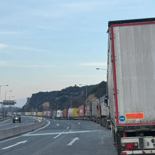 Αγρότες σε θέσεις μάχης: ανοιχτά τα μπλόκα σε μάλγαρα, ευζώνους, προμαχώνα και νίκη – πορεία με τρακτέρ αύριο στο κιλκίς
