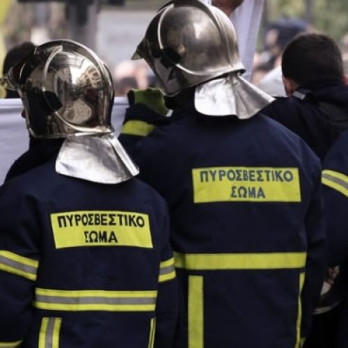 Αγρίνιο: Έβαλε φωτιά στο αυτοκίνητό του και απειλούσε με μαχαίρι