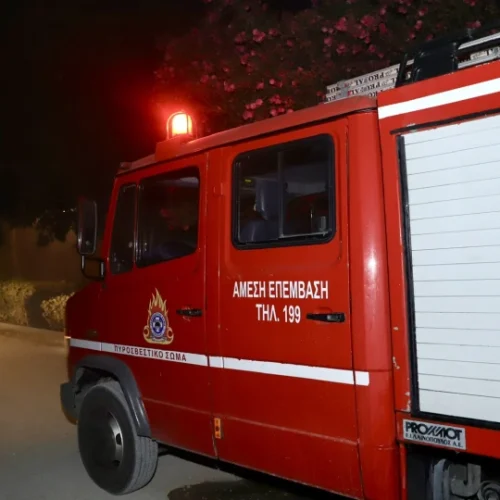 Κρήτη: Συναγερμός στο Ηράκλειο – Φωτιά σε νταλίκα στον ΒΟΑΚ