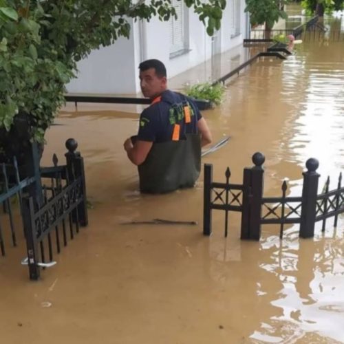 «ΑΝΕΙΠΩΤΗ ΤΡΑΓΩΔΙΑ» – «ΝΕΚΡΟΣ» 40χρονος ΠΥΡΟΣΒΕΣΤΗΣ «ΗΡΩΑΣ» – Μερόνυχτα «ΕΣΩΖΕ» ζωές στην κακοκαιρία «ΝΤΑΝΙΕΛ»