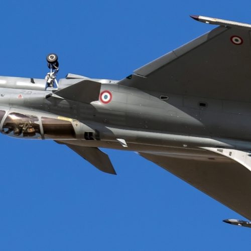 Ματαιώνεται η πώληση των γαλλικών Rafale στην Ινδία; Η Ρωσία καραδοκεί