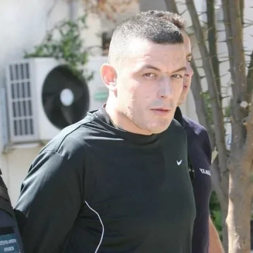 Ξανά δραπέτης ο Αλκέτ Ριζάι: Άφαντος για τρίτη ημέρα