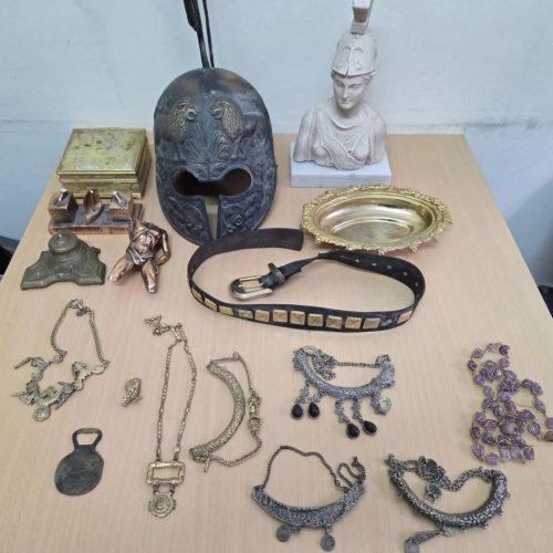 Εξιχνιάστηκαν 12 περιπτώσεις κλοπών στη Ρόδο – «Βούτηξαν» μέχρι και περικεφαλαία