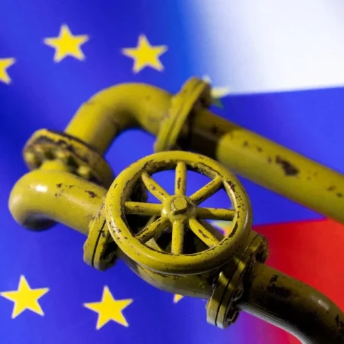 Η ΕΕ Εντείνει τις Κυρώσεις για να Ασκήσει Πίεση στη Ρωσία